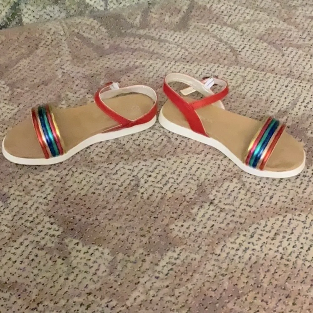 NIB Sprox girls metallic rainbow sandals in size 1